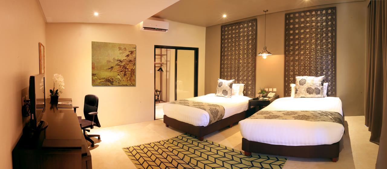 The Oriental Leyte Hotel Tacloban Exterior photo
